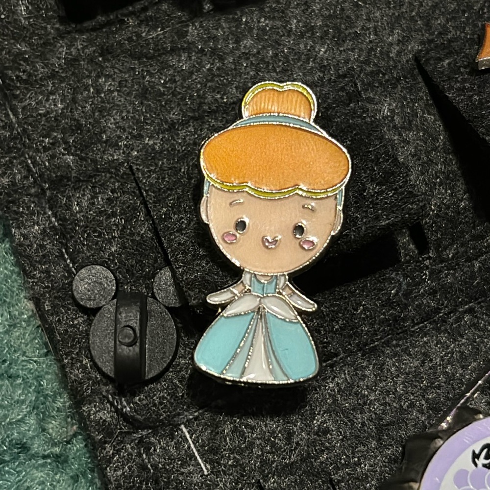Disney Cinderella Shanghai pin